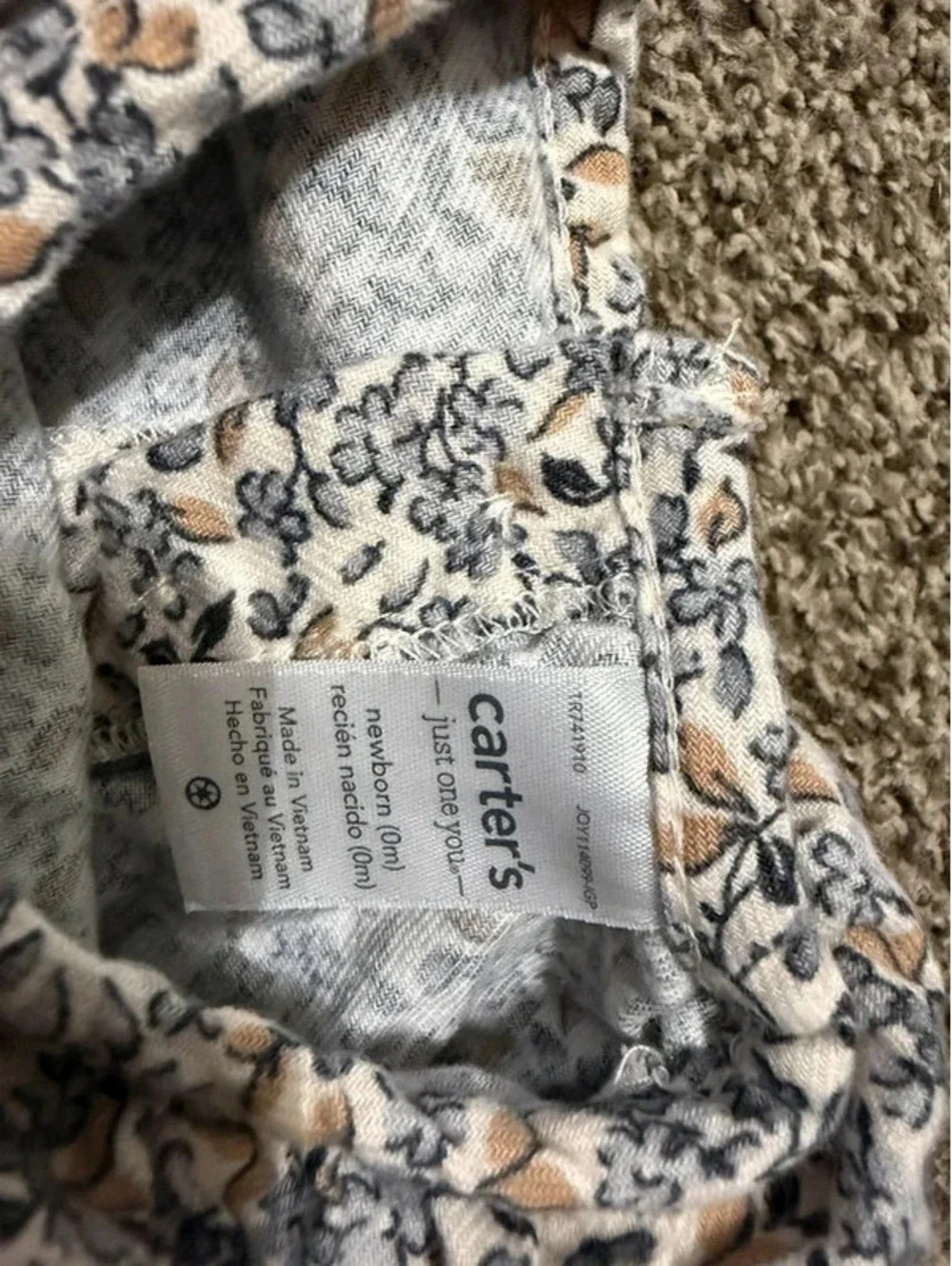 Baby Girl Newborn 0-3M Clothes Lot 6 Piece Carter’s Floral Rompers Sleepers